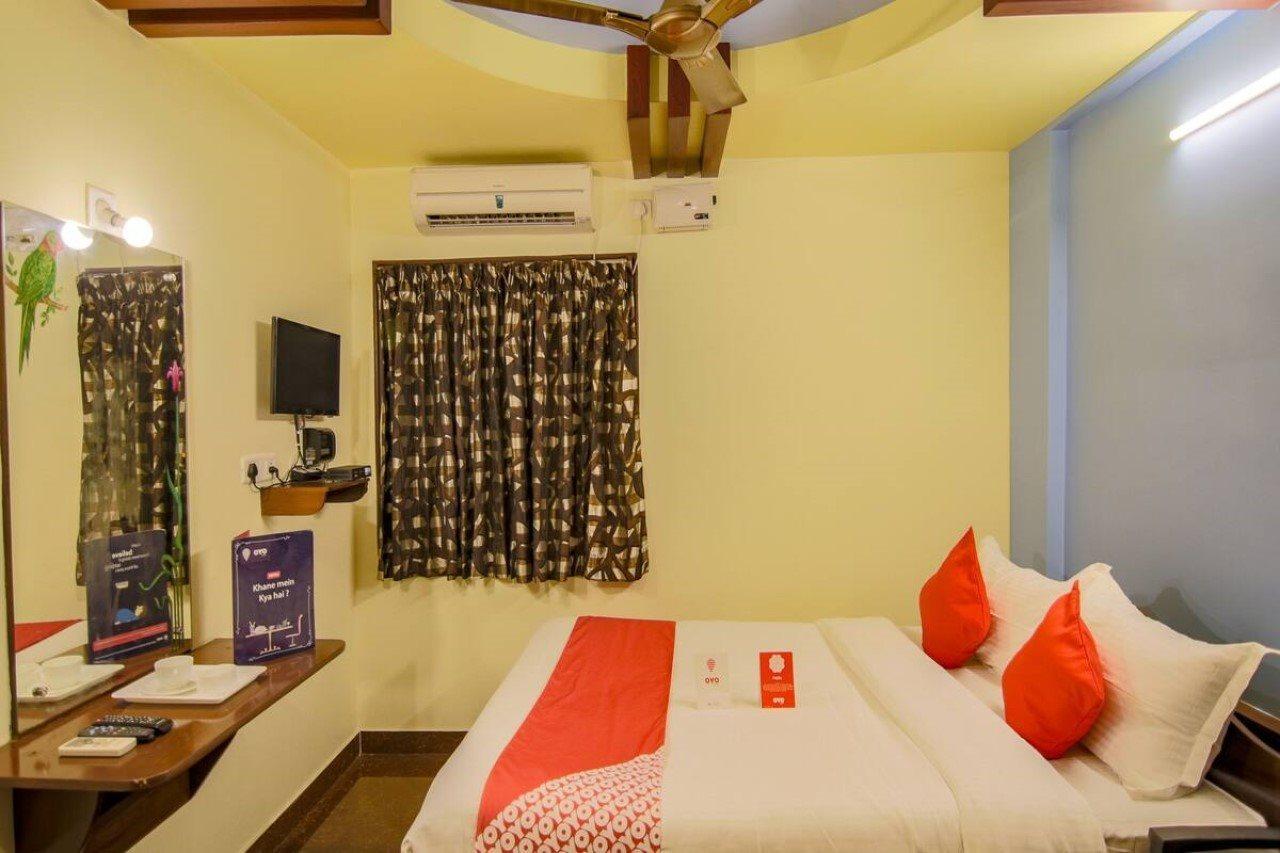 Oyo 10711 Hotel Nsnr Residency Visakhapatnam Exterior foto