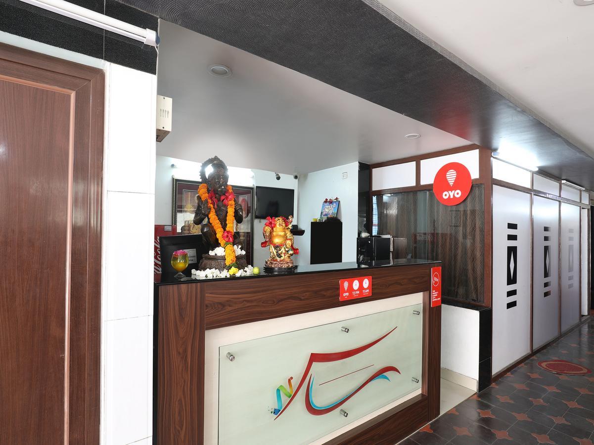 Oyo 10711 Hotel Nsnr Residency Visakhapatnam Exterior foto